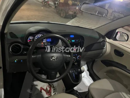 Hyundai I10 2014 White Automatic Used for Sale in Greater Cairo ( Cairo + Giza) - 3