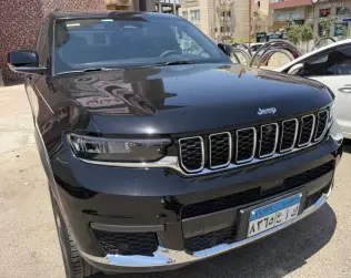 جيب جراند شيروكي 2024 أسود أوتوماتيك مستعملة للبيع في القاهرة