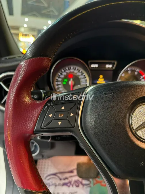 Mercedes GLC 250 2015 White Automatic Used for Sale in Greater Cairo ( Cairo + Giza) - 3