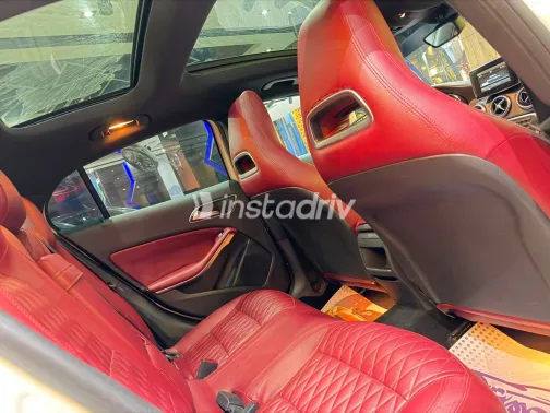 Mercedes GLC 250 2015 White Automatic Used for Sale in Greater Cairo ( Cairo + Giza) - 7