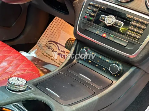 Mercedes GLC 250 2015 White Automatic Used for Sale in Greater Cairo ( Cairo + Giza) - 10