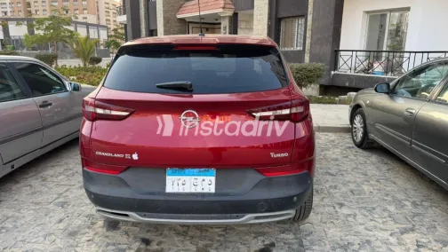 اوبل جراند لاند 2019 أبيض أوتوماتيك مستعملة للبيع في القاهرة الكبرى ( القاهرة - الجيزة) - 1