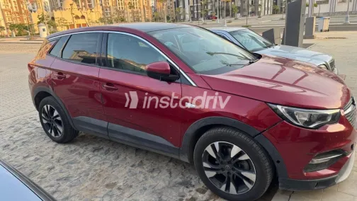 اوبل جراند لاند 2019 أبيض أوتوماتيك مستعملة للبيع في القاهرة الكبرى ( القاهرة - الجيزة) - 3
