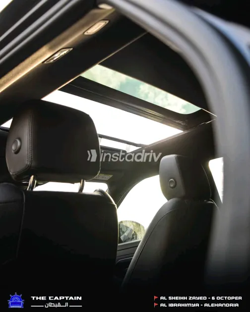 Land Rover Range Rover Evoque 2023 Black Automatic Used for Sale in Greater Cairo ( Cairo + Giza) - 3