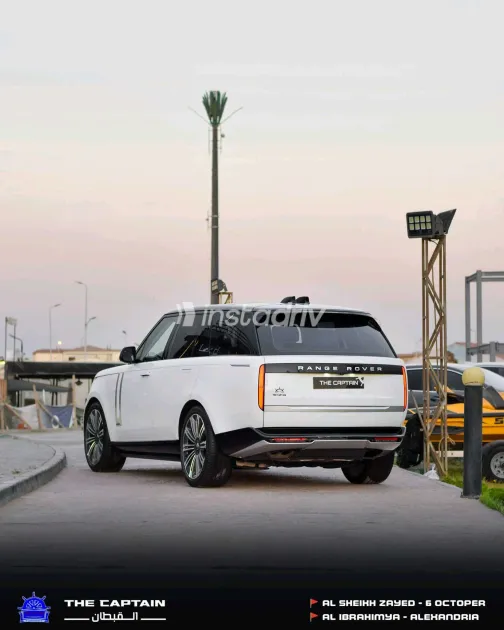 Land Rover Range Rover 2023 White Automatic Used for Sale in Greater Cairo ( Cairo + Giza) - 6