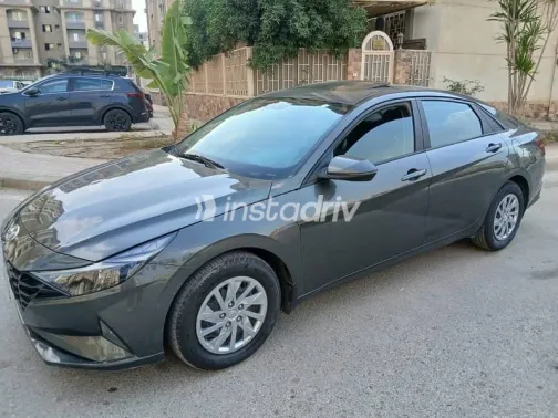 Hyundai Elantra 2021 Gray Automatic Used for Sale in Nasr city - 2