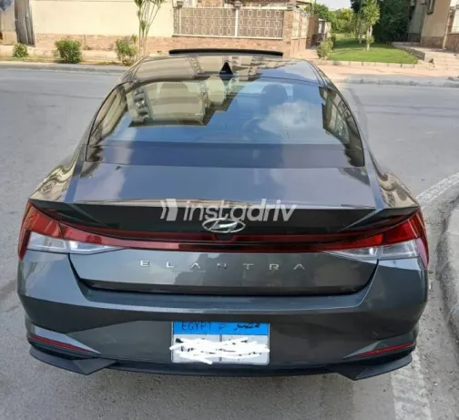 Hyundai Elantra 2021 Gray Automatic Used for Sale in Nasr city - 6