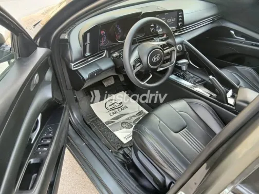 Hyundai Elantra 2021 Gray Automatic Used for Sale in Nasr city - 7