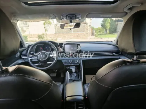 Hyundai Elantra 2021 Gray Automatic Used for Sale in Nasr city - 9