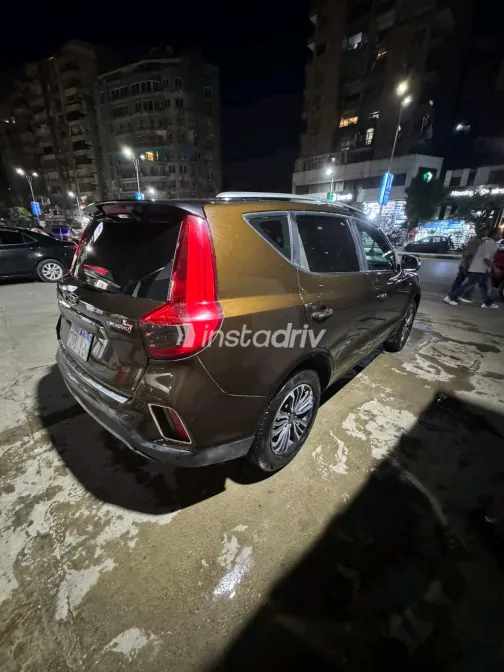 Geely Emgrand X7 2020 Brown Automatic Used for Sale in Greater Cairo ( Cairo + Giza) - 6