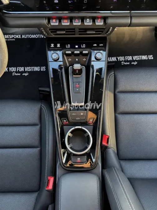 Porsche Carrera 2025 Black Automatic Used for Sale in Cairo - 6