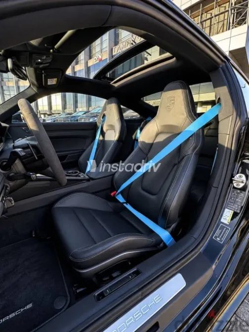 Porsche Carrera 2025 Black Automatic Used for Sale in Cairo - 7