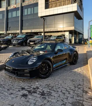 Porsche Carrera 2025 Black Automatic Used for Sale in Cairo