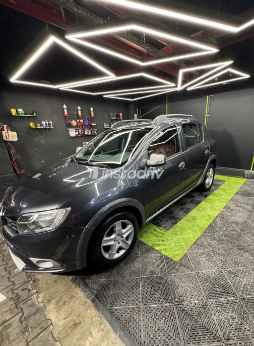 Renault Sandero 2019 Gray Automatic Used for Sale in Greater Cairo ( Cairo + Giza) - 2