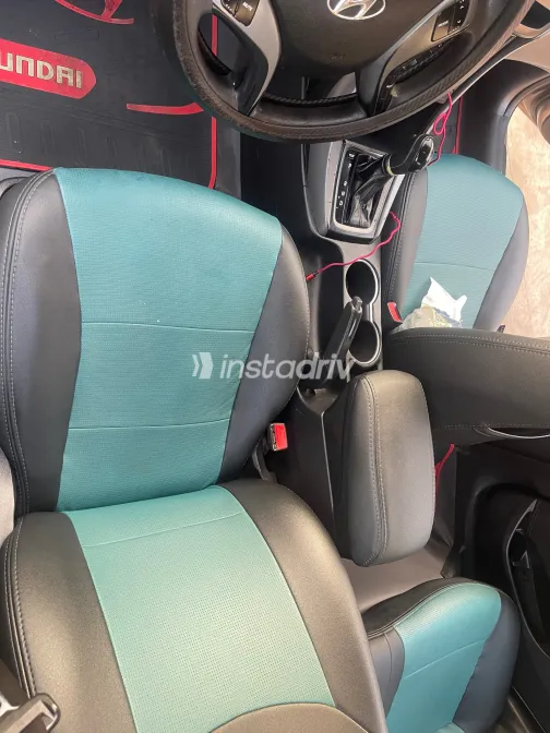 Hyundai Elantra MD 2015 Bronze Automatic Used for Sale in Greater Cairo ( Cairo + Giza) - 4