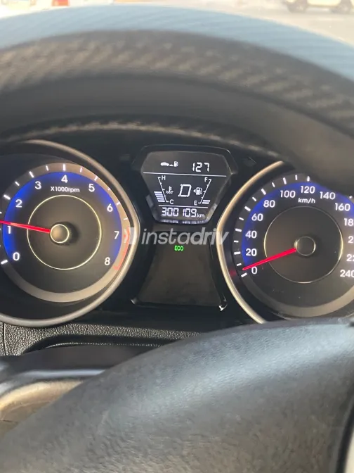 Hyundai Elantra MD 2015 Bronze Automatic Used for Sale in Greater Cairo ( Cairo + Giza) - 8