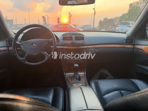 Mercedes E 320 2003 Black Automatic Used for Sale in Greater Cairo ( Cairo + Giza) - 1