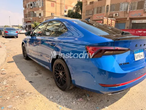 سكودا اوكتافيا A8 2022 أزرق أوتوماتيك مستعملة للبيع في القاهرة الكبرى ( القاهرة - الجيزة) - 1