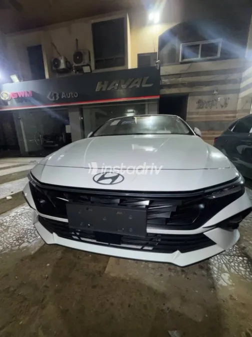 Hyundai Elantra 2025 White Automatic New for Sale in Greater Cairo ( Cairo + Giza) - 1