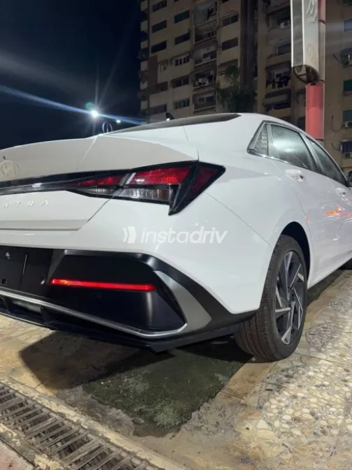Hyundai Elantra 2025 White Automatic New for Sale in Greater Cairo ( Cairo + Giza) - 8