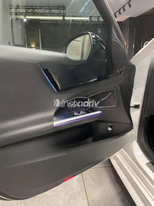 Mercedes C 180 2023 White Automatic Used for Sale in Cairo - 4