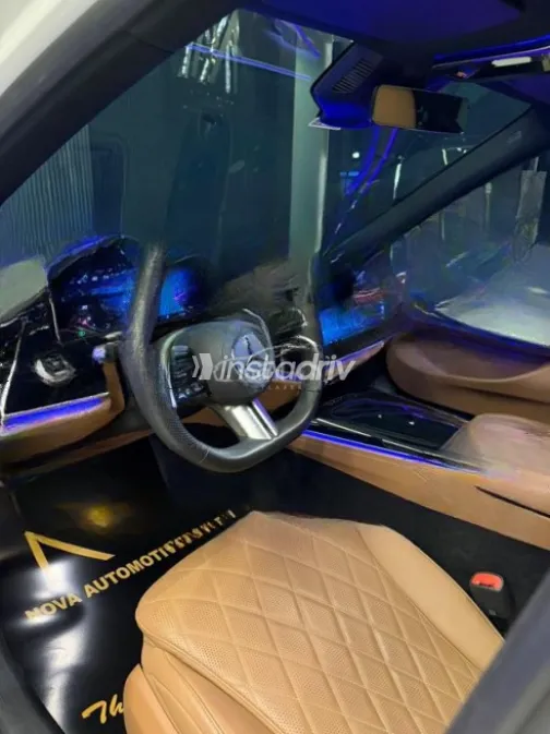 مرسيدس E 200 2025 أبيض أوتوماتيك مستعملة للبيع في القاهرة - 4