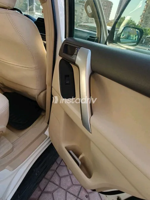 Toyota Land Cruiser 2022 White Automatic Used for Sale in Greater Cairo ( Cairo + Giza) - 2
