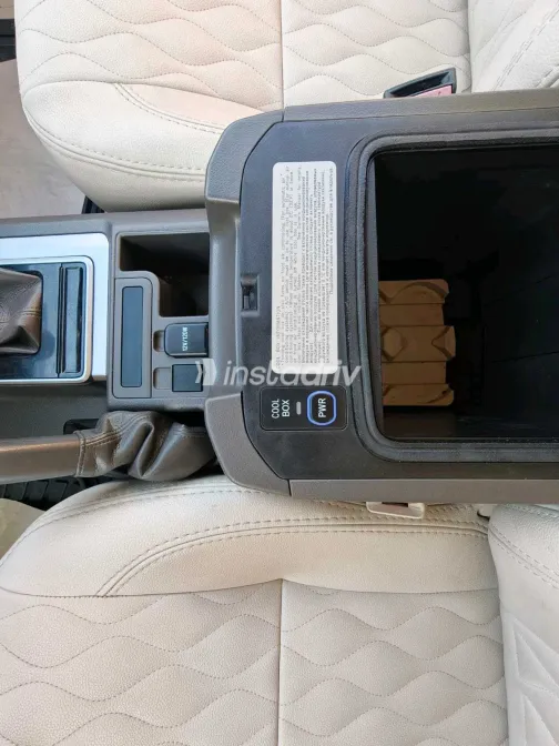 Toyota Land Cruiser 2022 White Automatic Used for Sale in Greater Cairo ( Cairo + Giza) - 3