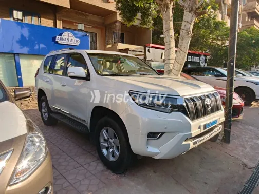 Toyota Land Cruiser 2022 White Automatic Used for Sale in Greater Cairo ( Cairo + Giza) - 7