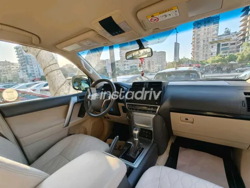 Toyota Land Cruiser 2022 White Automatic Used for Sale in Greater Cairo ( Cairo + Giza) - 10