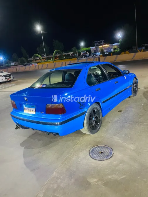 BMW 318 1992 Blue Manual Used for Sale in Greater Cairo ( Cairo + Giza) - 6