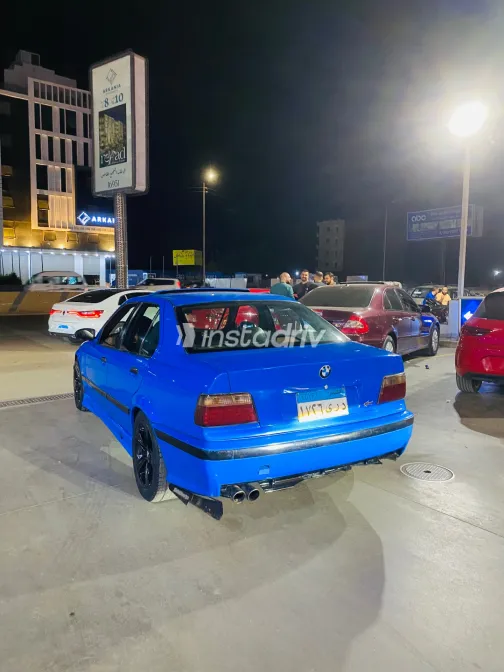 BMW 318 1992 Blue Manual Used for Sale in Greater Cairo ( Cairo + Giza) - 7