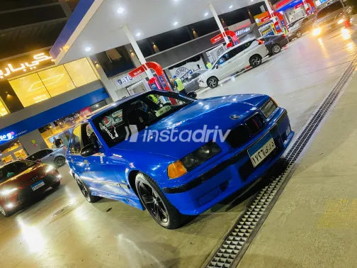 BMW 318 1992 Blue Manual Used for Sale in Greater Cairo ( Cairo + Giza) - 8