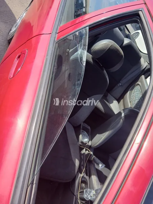 Kia Sephia 1999 Red Manual Used for Sale in Greater Cairo ( Cairo + Giza) - 2