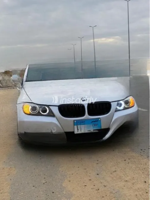 BMW 320 2009 Silver Automatic Used for Sale in El Katameya - 1