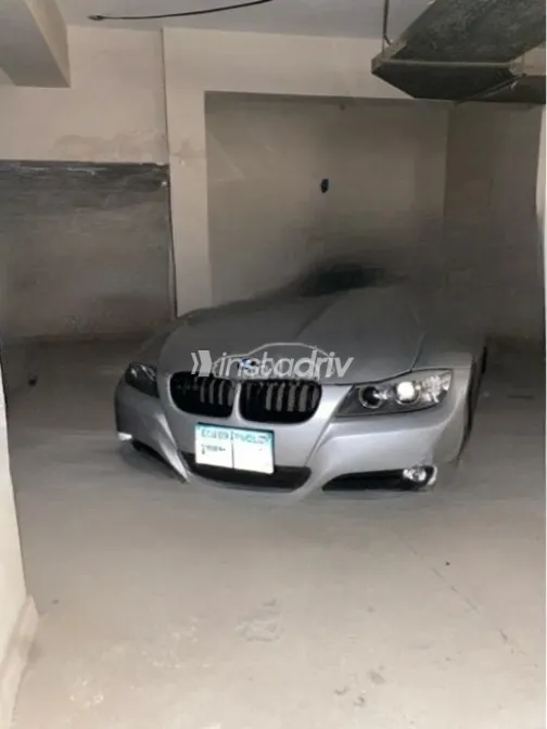 BMW 320 2009 Silver Automatic Used for Sale in El Katameya - 4