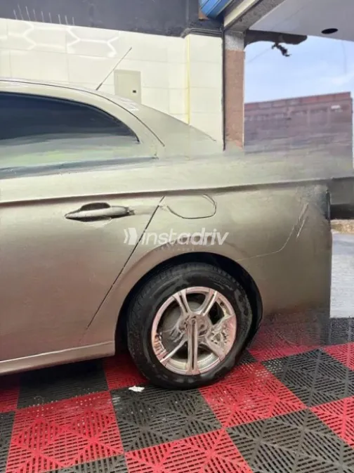 Peugeot 301 2015 Gold Automatic Used for Sale in El Qanater El Khayreya - 9