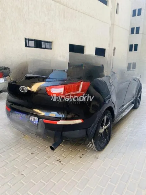 Kia Sportage 2012 Black Automatic Used for Sale in Cairo - 4