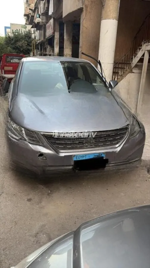 بيجو 301 2020 فضي أوتوماتيك مستعملة للبيع في القاهرة - 1