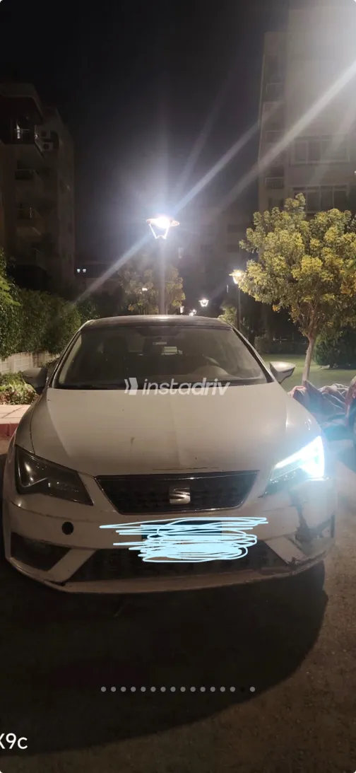 Seat Leon 2017 White Automatic Used for Sale in Greater Cairo ( Cairo + Giza) - 1