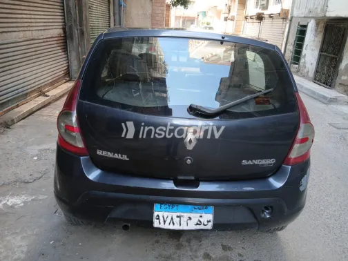 Renault Sandero 2011 Dark Gray Manual Used for Sale in Greater Cairo ( Cairo + Giza) - 6