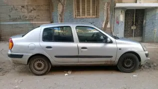رينو كليو 2005 فضي يدوي مستعملة للبيع في القاهرة الكبرى ( القاهرة - الجيزة)