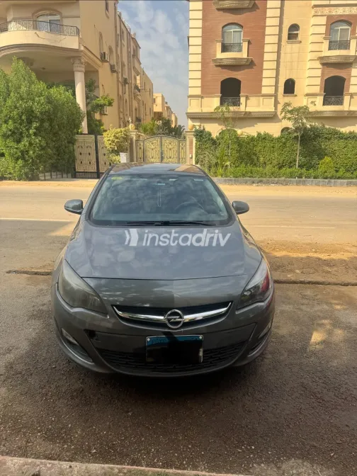 اوبل أسترا 2021 رمادي غامق أوتوماتيك مستعملة للبيع في القاهرة الكبرى ( القاهرة - الجيزة) - 6