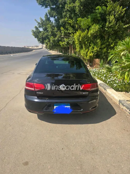 Volkswagen Passat 2017 Black Automatic Used for Sale in Greater Cairo ( Cairo + Giza) - 9