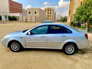 Daewoo Lacetti 2005 Silver Automatic Used for Sale in Greater Cairo ( Cairo + Giza)
