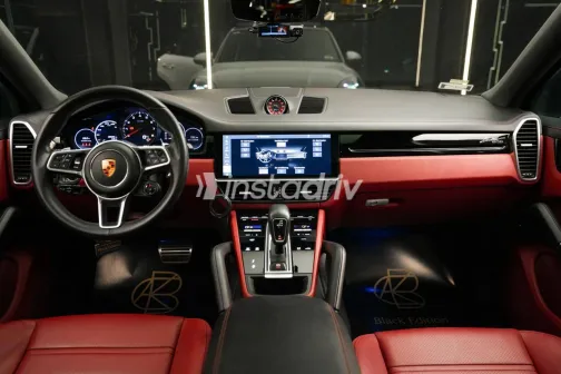 Porsche Cayenne S 2021 White Automatic Used for Sale in Greater Cairo ( Cairo + Giza) - 5