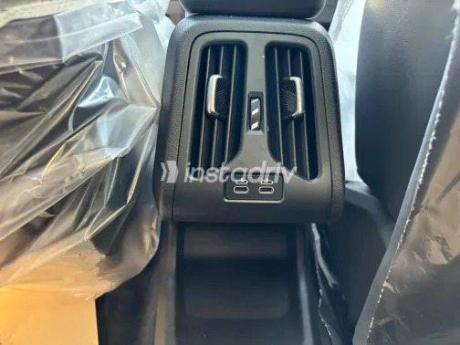 BMW IX1 2024 Black Automatic Used for Sale in Greater Cairo ( Cairo + Giza) - 9