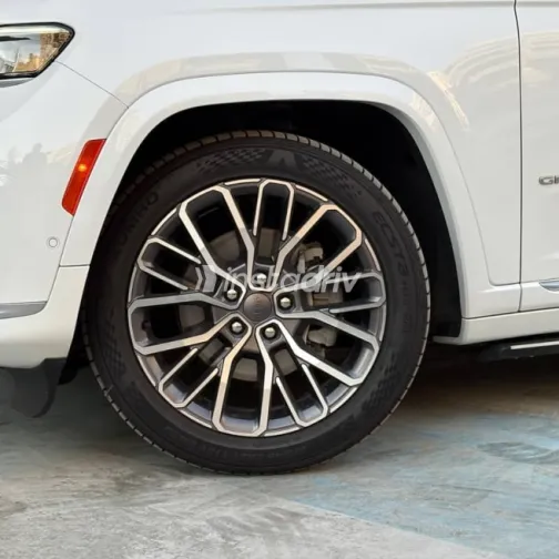 Jeep Grand Cherokee 2025 White Automatic New for Sale in Cairo - 4