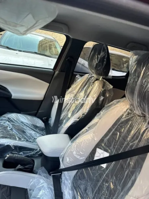 Nissan Magnite 2027 White Automatic New for Sale in Nasr city - 3