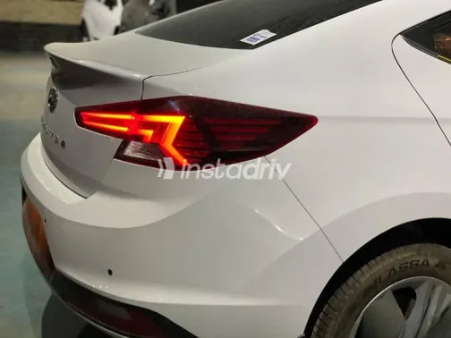 Hyundai Elantra 2027 White Automatic New for Sale in Nasr city - 3